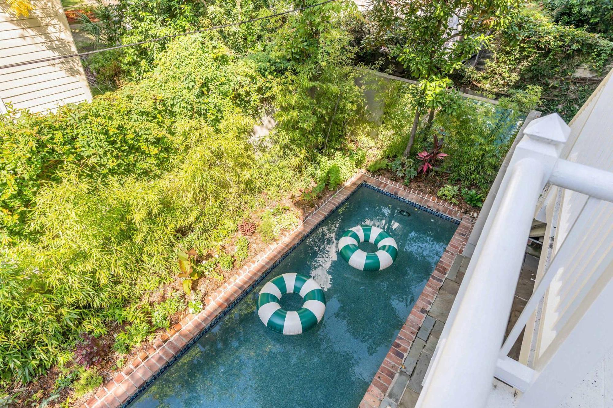Serene Cottage With Beautiful Garden And Heated Pool تشارلستون المظهر الخارجي الصورة