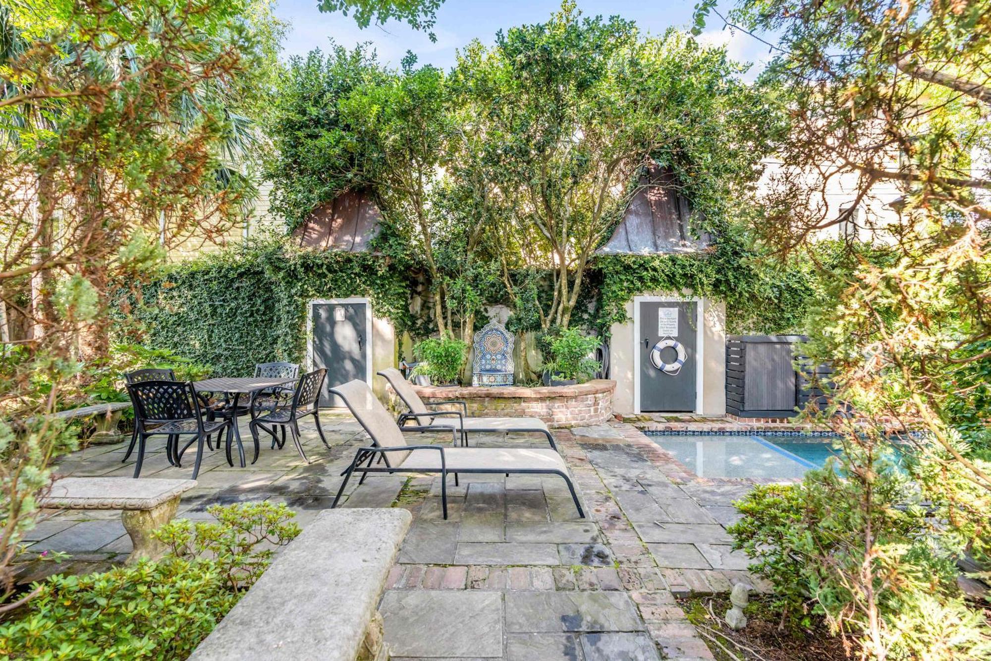 Serene Cottage With Beautiful Garden And Heated Pool تشارلستون المظهر الخارجي الصورة